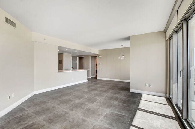 Building Photo - Turnberry Towers 4305W-Strip/City Views from this Stunning 3Bd/2.5Ba Residence