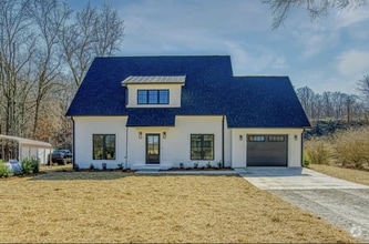 Building Photo - 3 bed 3 bath on the water! New build! Avai...