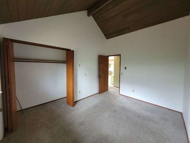 Building Photo - 5507 Haida Way