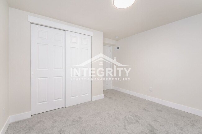 Building Photo - 620 S Youngfield Ct