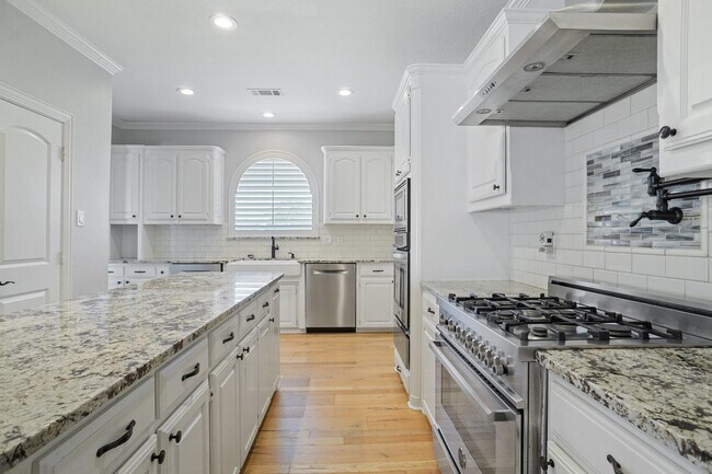 Building Photo - 13297 Roanoke Rd