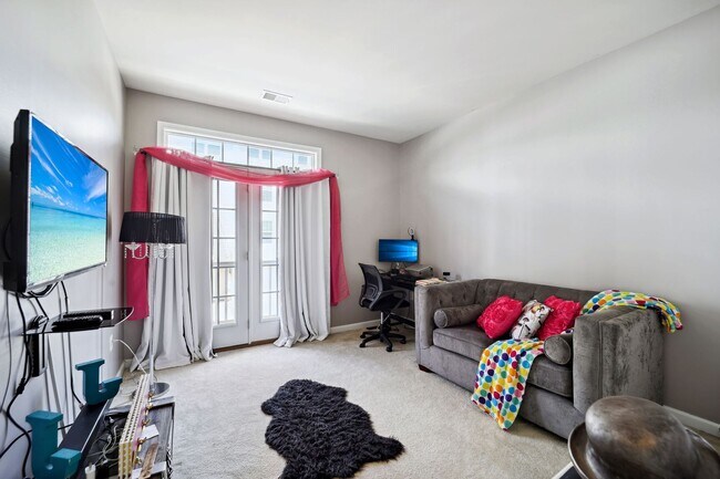 Building Photo - 910 Hall Station Dr