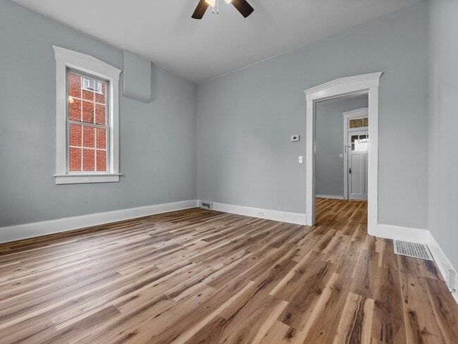 Building Photo - 306 Walnut St