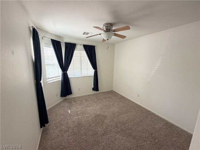 Building Photo - 374 Yacht Ave