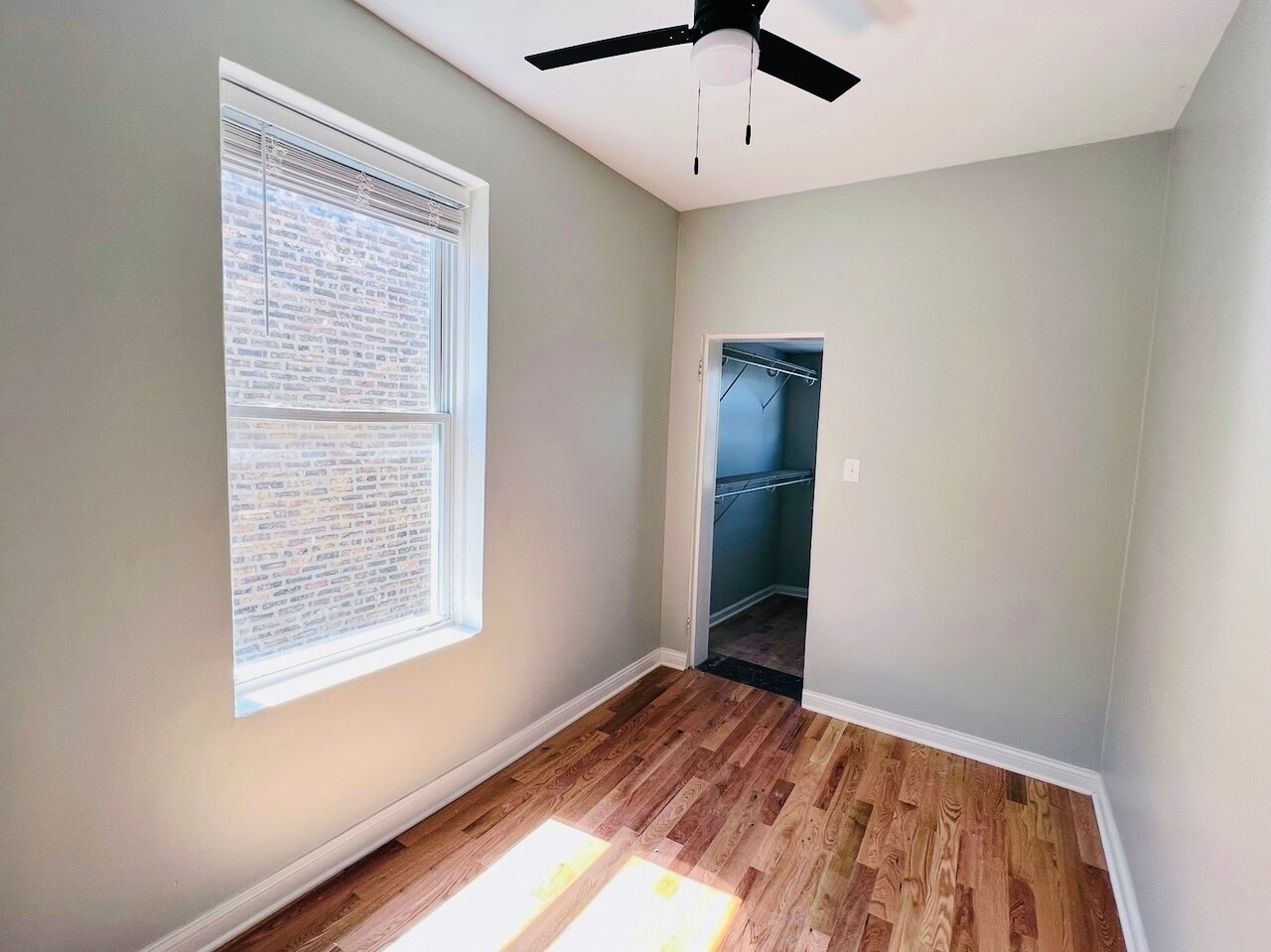 Building Photo - 4244 N Spaulding Ave