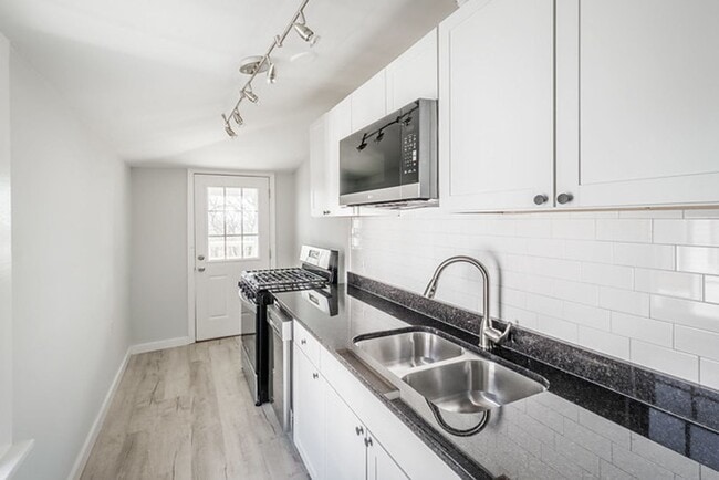 Building Photo - Great Apartment in Church Hill for Rent!