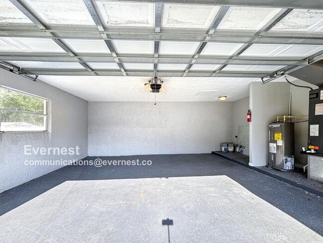 Building Photo - 1327 Chablis Ct N