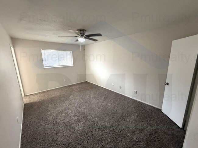 Building Photo - AVAILABLE NOW!!! 3-Bed 2-Bath with 2-car Garage