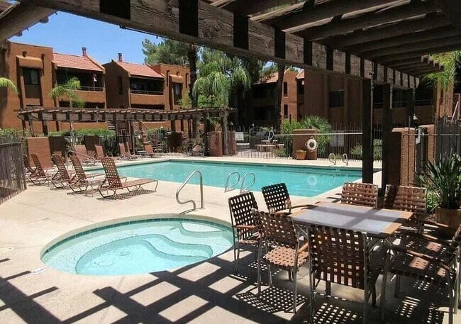 Building Photo - 4704 E Paradise Village Pky N