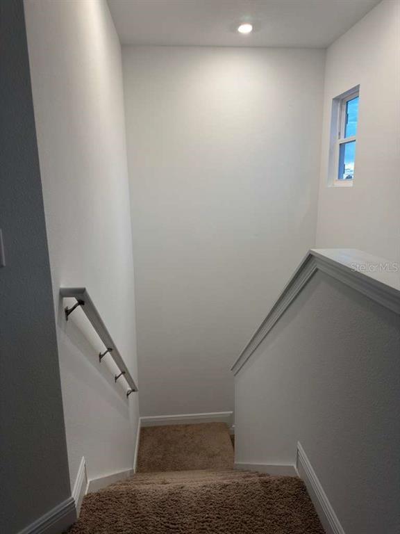 Building Photo - 1656 Pyramid Hl St