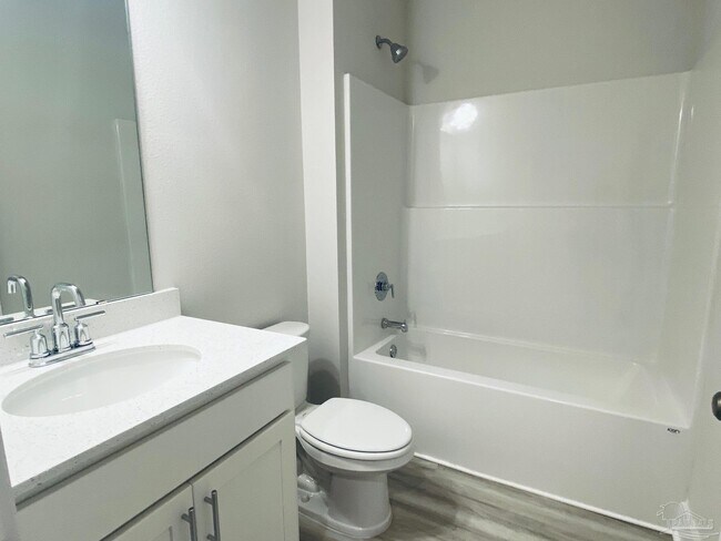 Building Photo - 9908 Starling Dr