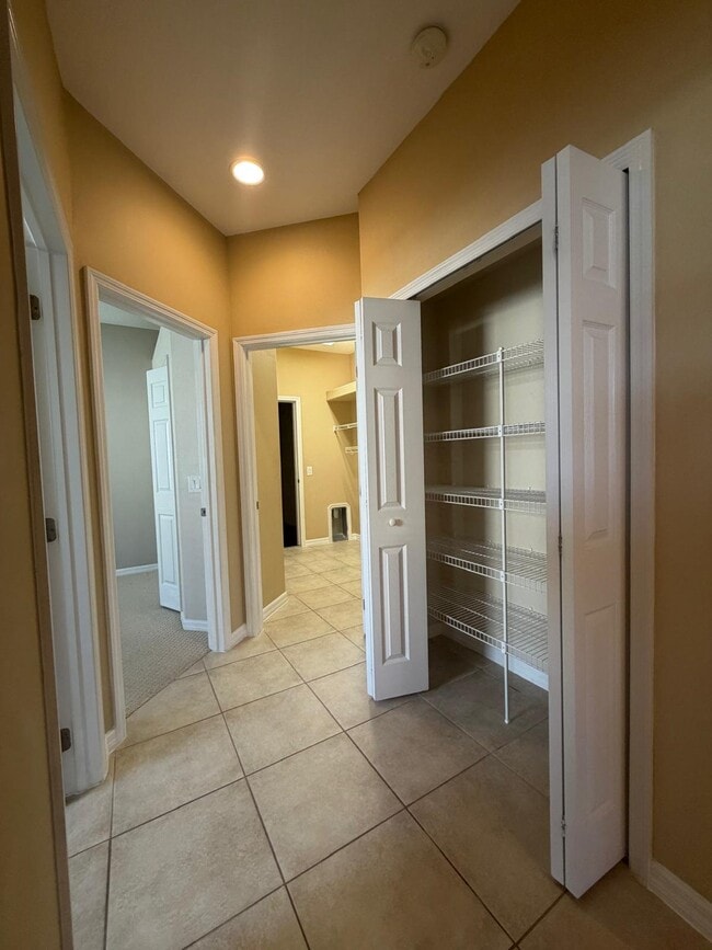 Building Photo - 4576 Barbados Loop
