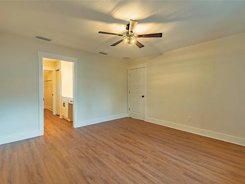 Building Photo - 45035 James St