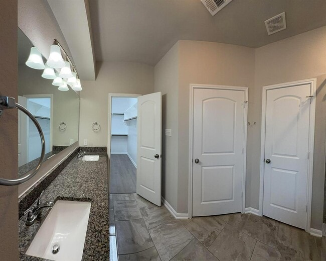 Building Photo - 1841 Basin Trl