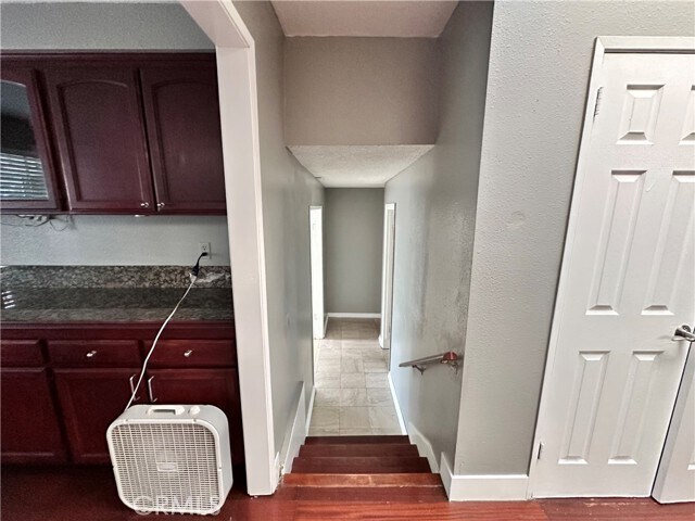 Building Photo - 2415 Mercedes Ave