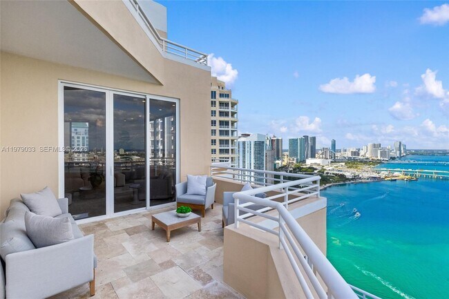 Building Photo - 808 Brickell Key Dr