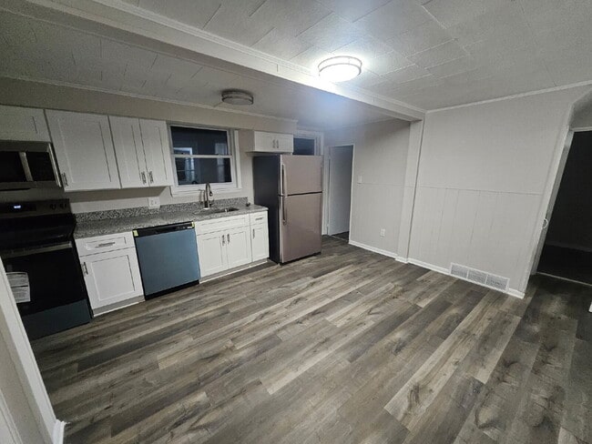 Building Photo - 2689 Strickhouser Rd