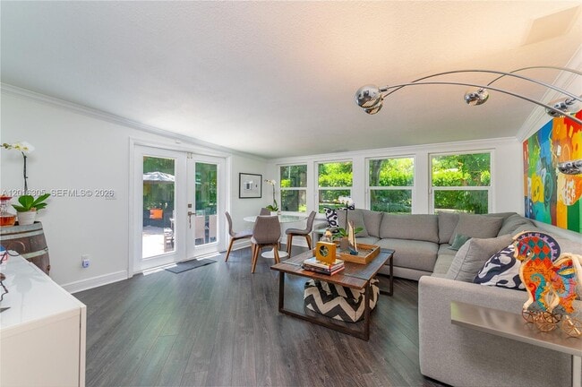 Building Photo - Douglas Road, Miami, FL 33133 - 4 BR 3 BA single-family home