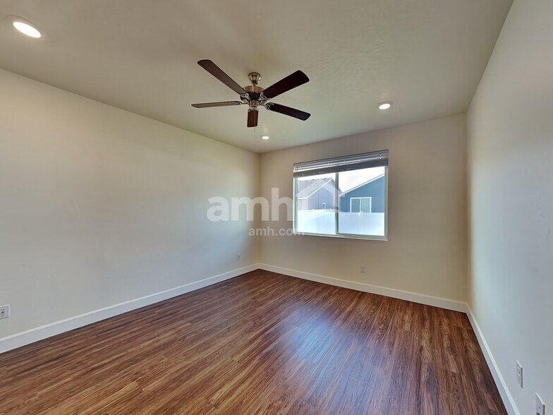 Building Photo - 5069 W White Ash Ct