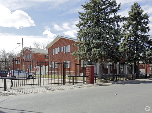 Building Photo - 4974-4980 W 8th Ave