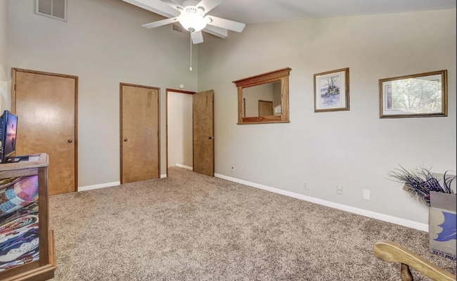 Building Photo - 6175 View Ridge Dr