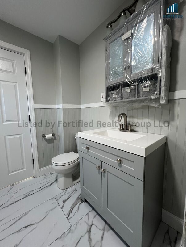 Building Photo - 380 Wilson Rd