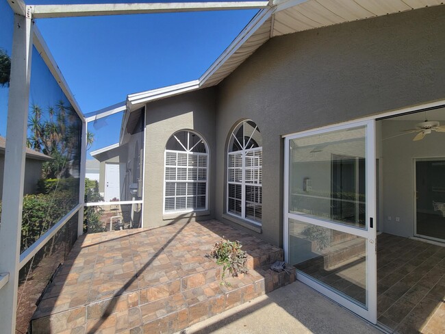 Building Photo - 20907 Country Barn Dr