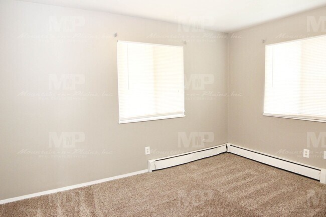 Building Photo - 2909 Sumac St