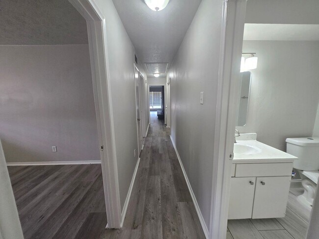 Building Photo - 13441 Blossomheath Ln