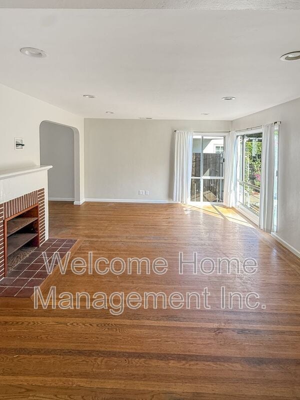 Building Photo - 184 Farrelly Dr