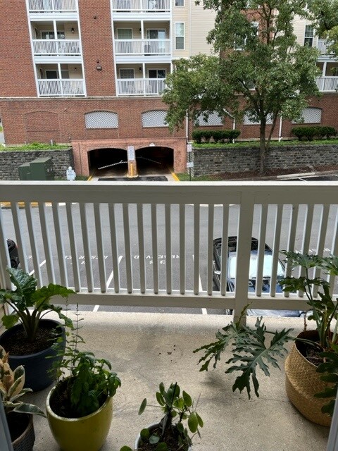 Building Photo - 1505 Lincoln Way