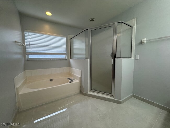 Building Photo - 4649 Santiago Ln