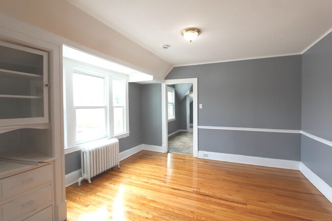 Building Photo - 47 Boulanger Ave