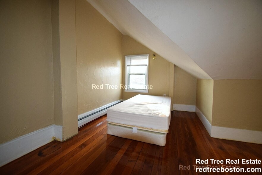 Building Photo - 6 Haskell St