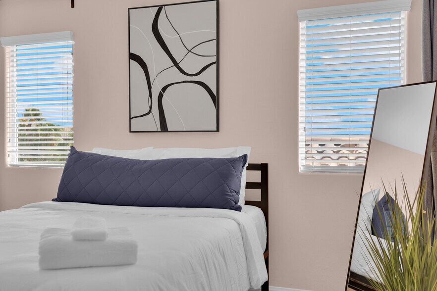 Building Photo - 7605 Finishing Touch Court