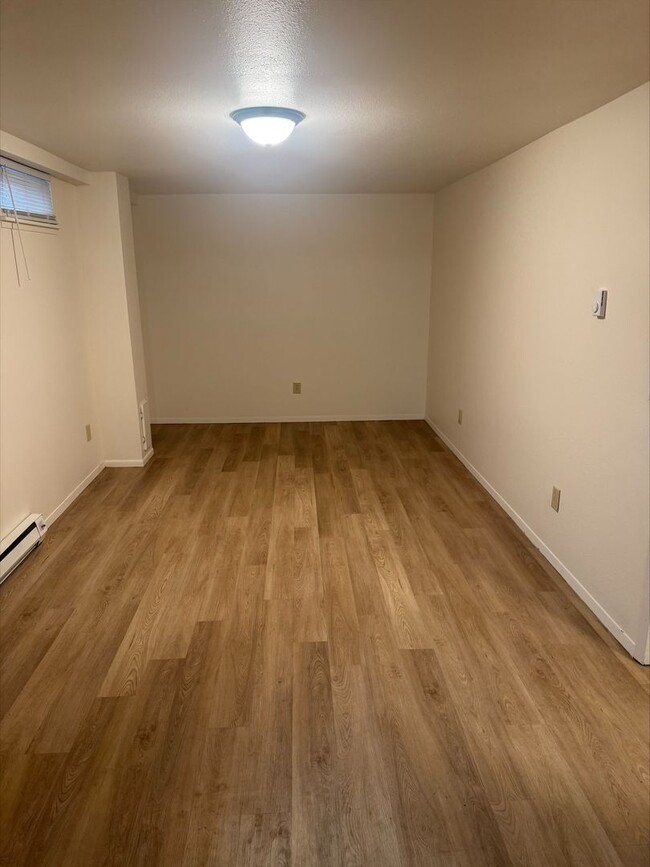 Building Photo - 12704-12706 E 31st Ave