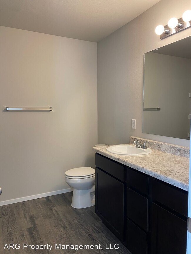 Building Photo - 3 br, 2 bath House - 8216 Regency Way