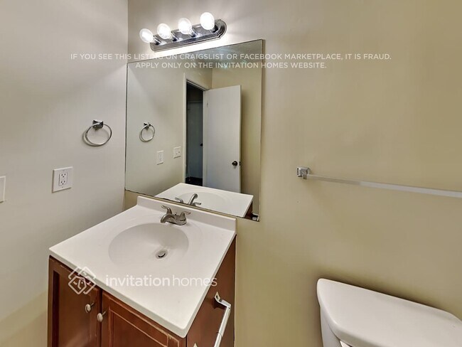 Building Photo - 5905 Sumter Dr