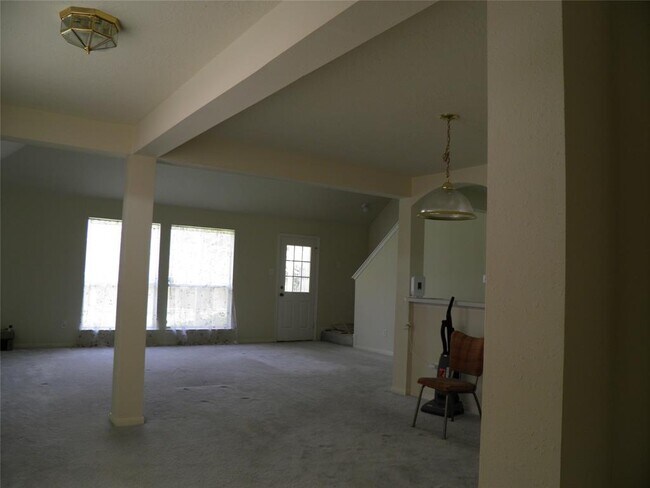 Building Photo - 8922 Benning Dr