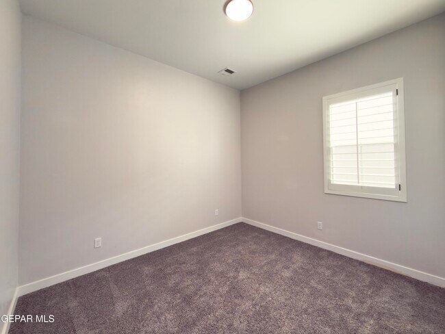 Building Photo - 15372 Imagine Dr