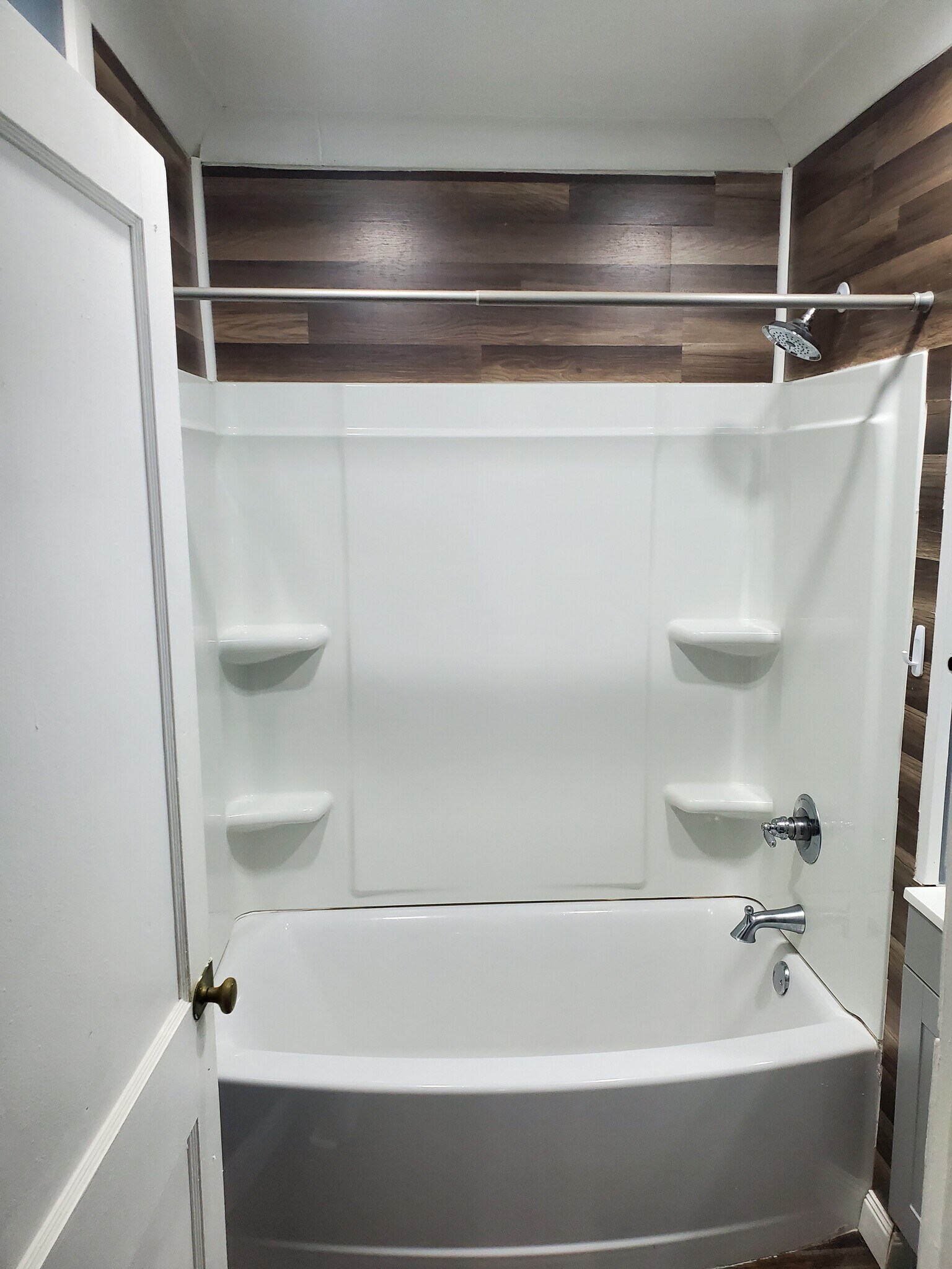 BATHROOM - 905 N Layton Ave