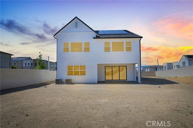 Building Photo - 27510 Elderberry Dr