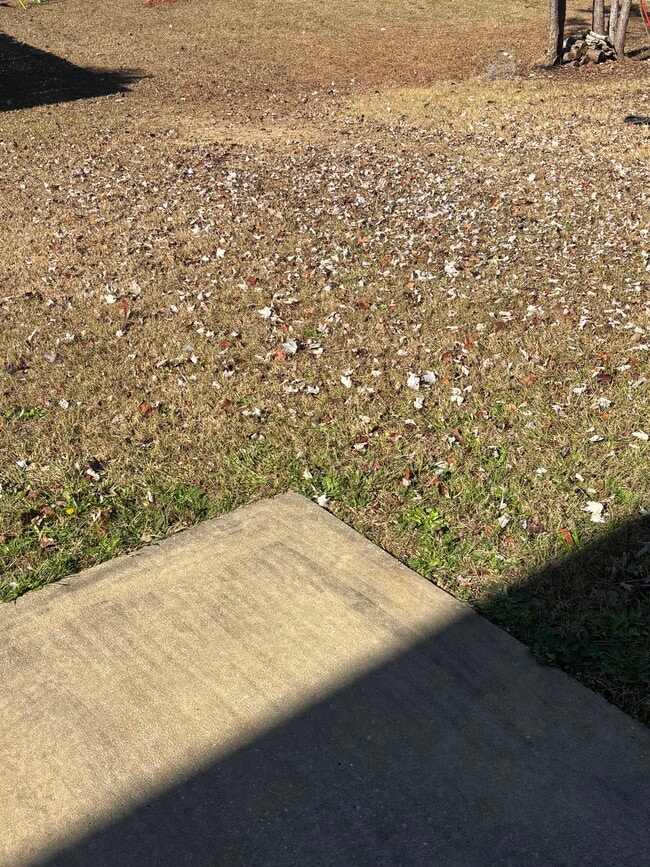 Building Photo - 121 Faybrook Dr