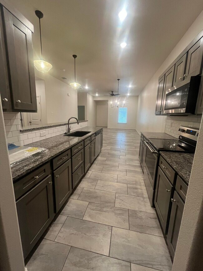 Building Photo - 2611 136th St