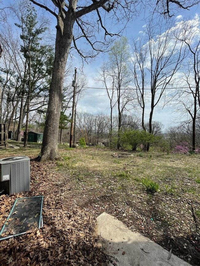 Building Photo - 3 Bedroom. 2 Bath Near Purdue!