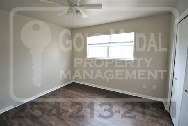 Building Photo - Charming 2-bed, 1-bath now available for r...