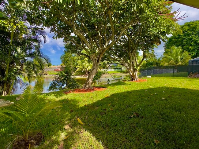 Building Photo - 6811 NW 32nd Ave