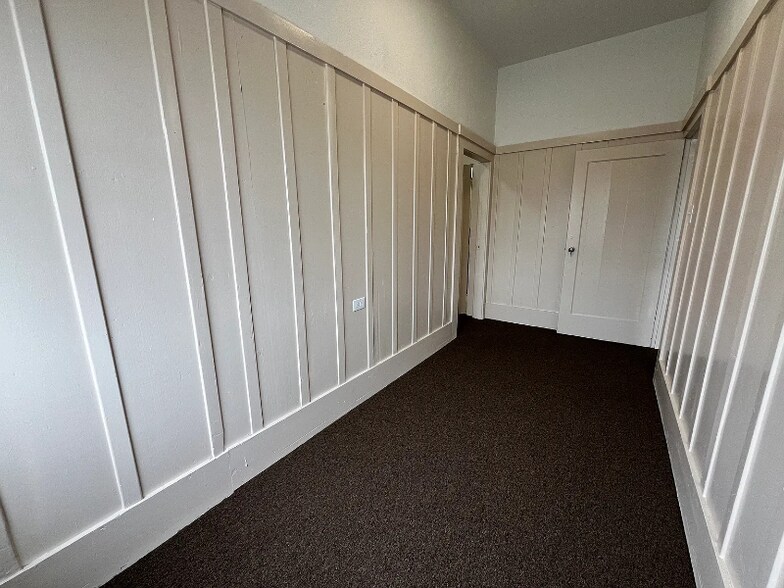 Building Photo - 6282 Mission St