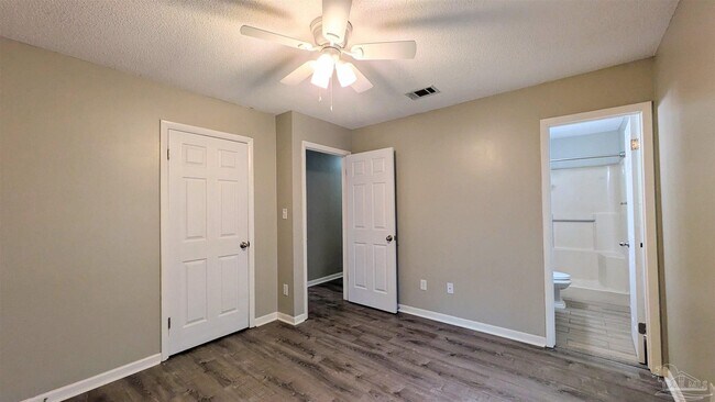 Building Photo - 3212 Cornell Dr