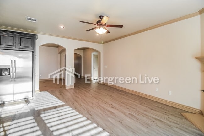 Building Photo - 6513 Bentley Dr